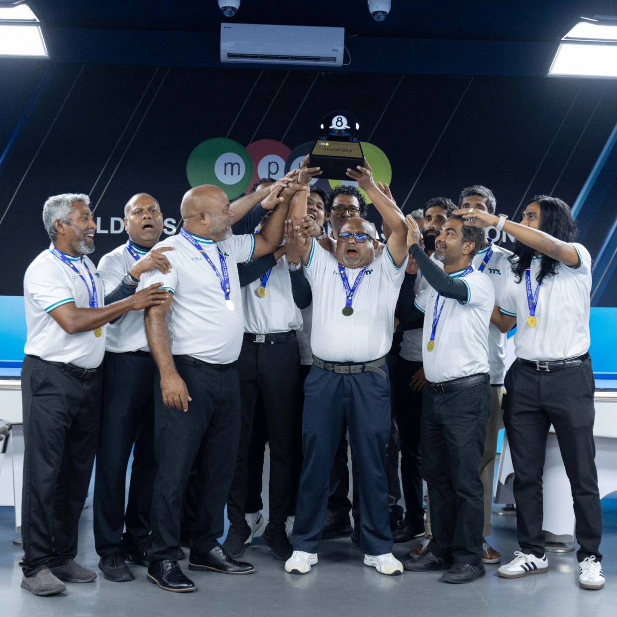 އިންޓަ އޮފީސް ބިލިއާޑް މުބާރާތުގެ ތަށި އެމްޕީއެލް އާއި ކަސްޓަމްސްއިން އުފުލާލައިފި