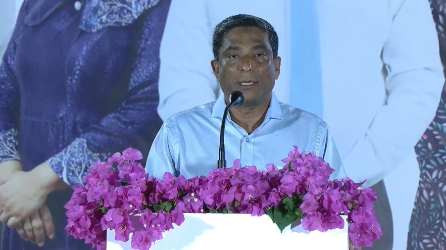 ކާޑެއްދޫ އެއާޕޯޓް ތަރައްގީކުރުމަށް ކުންފުނިތަކާ މަޝްވަރާކުރަނީ