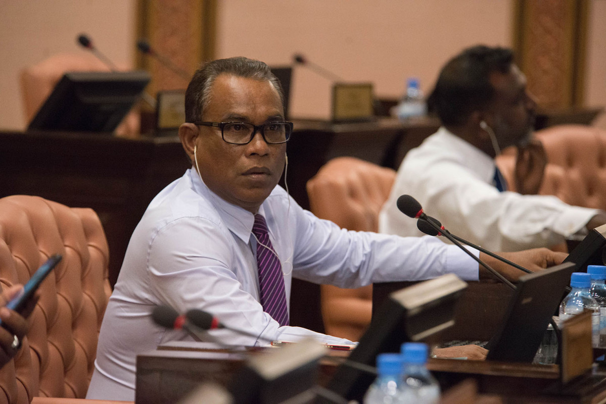 އަބްދުއްރަހީމް ބުރާސްފަތި ދުވަހު އެއްވެސް ކޮމިޝަނަކަށް ހާޒިރުނުކުރޭ: އިދިކޮޅު