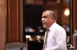 މިސަރުކާރުން ވައްކަން ބަލައިފި، އަދީބުގެ ޤައުމީ މަސައްކަތަށް ޝުކުރުވެރިވަން: ހަލީމް