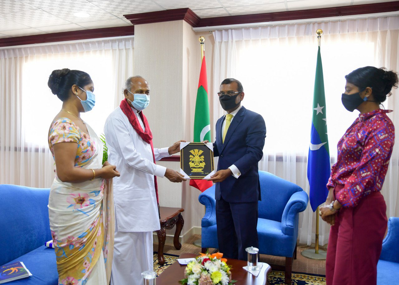 މަޖިލީހުގެ ރައީސް، ސްރީލަންކާ ސަފީރާ ބައްދަލުކުރައްވައިފި