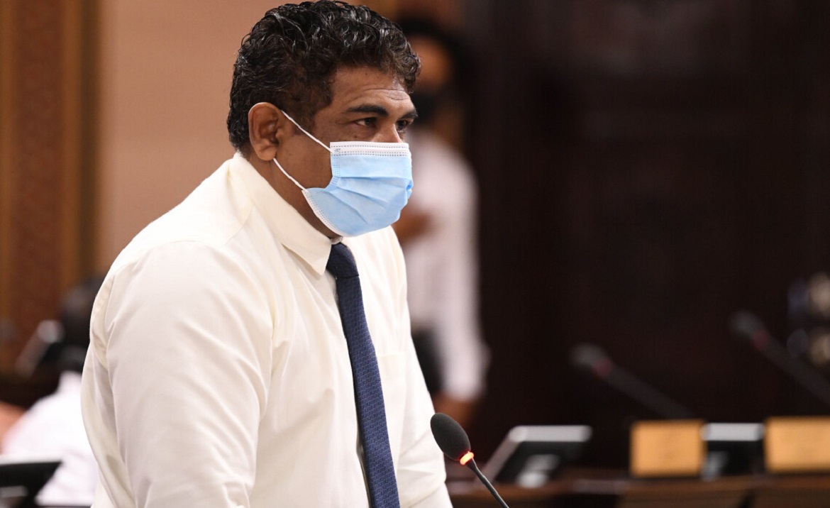 ކޮންމެ ބްރޯއެއް ހުއްޓަސް ވައްކަމަށް ހުޅުވުފައިވާ ދޮރުތައް ބަންދު ކުރާނަން: ބޮންޑޭ