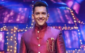 އަދިތްޔާގެ ބޭންކް އެކައުންޓުގައި އިނީ އެންމެ 18،000 ރުޕީސް