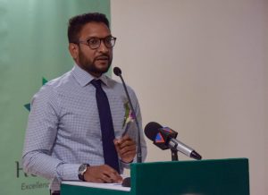 ޝާހުގެ ސަސްޕެންޝަން އުވާލައިފި