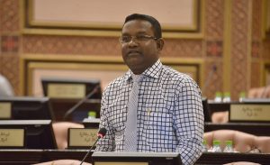 މި ސަރުކާރަކީ ޒުވާނުންގެ ކުރިމަގަށް ހޮޅިލާ ބިންދާލި ރާޅެއް!