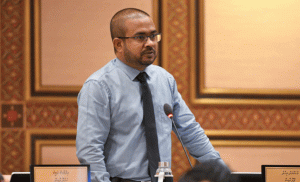 ކޯވިޑް ވެކްސިން އެންމެ ފުރަތަމަ ލިބެންޖެހޭނީ ޓުވަރިޒަމް ދާއިރާގެ މުވައްޒިފުންނަށް: ނިހާދު