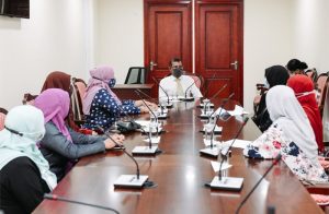 ޚާއްސައެހީއަށް ބޭނުންވާ ކުދިންގެ އިނާޔަތް ބޮޑުކުރުމަށް، މަޖިލިސް ރައީސްއާއި މަޝްވަރާކޮށްފި