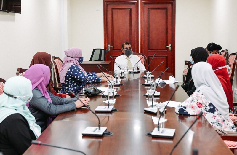 ޚާއްސައެހީއަށް ބޭނުންވާ ކުދިންގެ އިނާޔަތް ބޮޑުކުރުމަށް، މަޖިލިސް ރައީސްއާއި މަޝްވަރާކޮށްފި