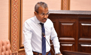 ކޯޓުގައި މަޖިލިސް ތަމްސީލް ކުރައްވާނީ މަޖިލިހުގެ ނިންމުމާ ދެކޮޅު އޭޖީ