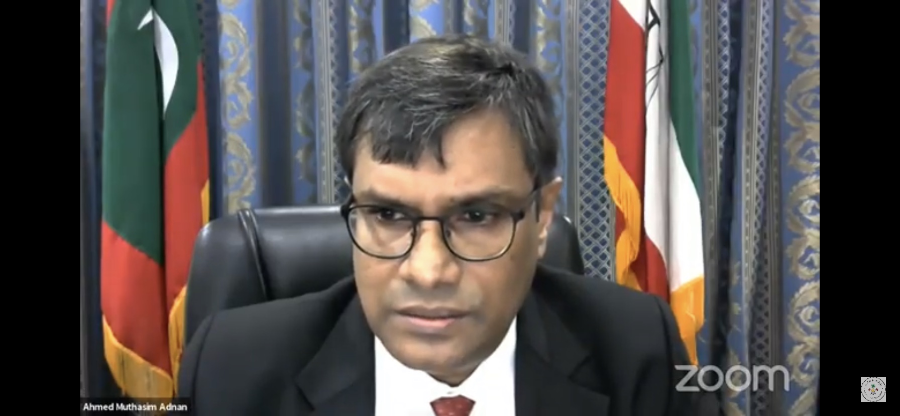 ޤާނޫނީ ދާއިރާއަކީ އަމިއްލަ މުއްސަދިކަމާއި މަސްލަހަތު ހިޔާރުކުރާ ދާއިރާއަކަށް ވެގެންނުވާނެ: އުއްތަމަ ފަނޑިޔާރު