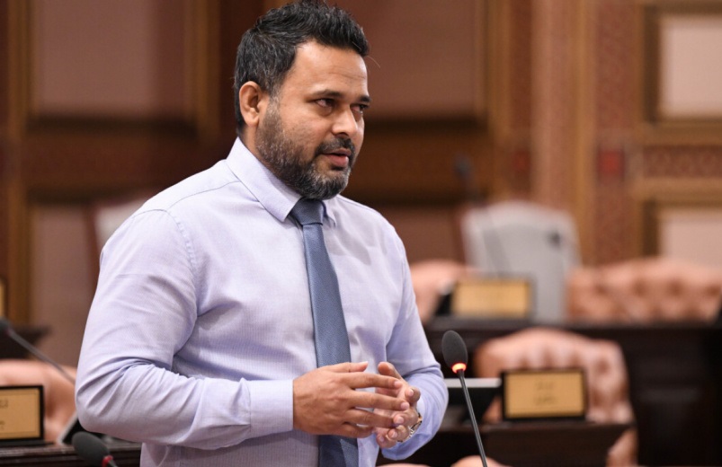 ވެންޓިލޭޓަރު މައްސަލާގައި އަމީރު ވަޒީރު އިސްތިއުފާދޭންޖެހޭ: ޝިޔާމް