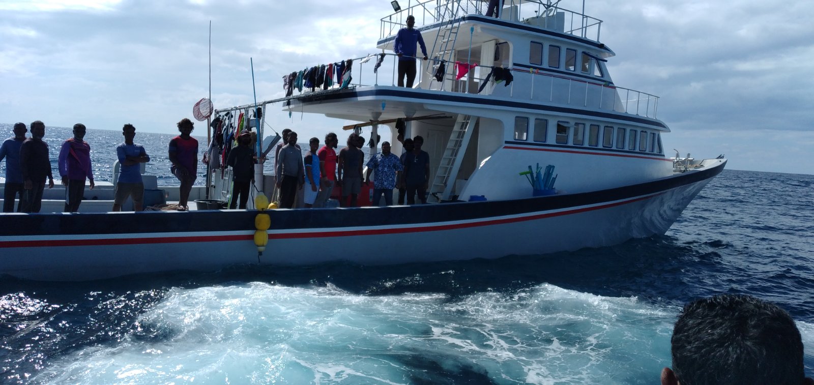 މަސްވެރިއެއްގެ ލޮލަށް ބުޅިއެއް ހެރިގެން ކޯސްޓް ގާޑުން ހަރަކާތްތެރިވަނީ