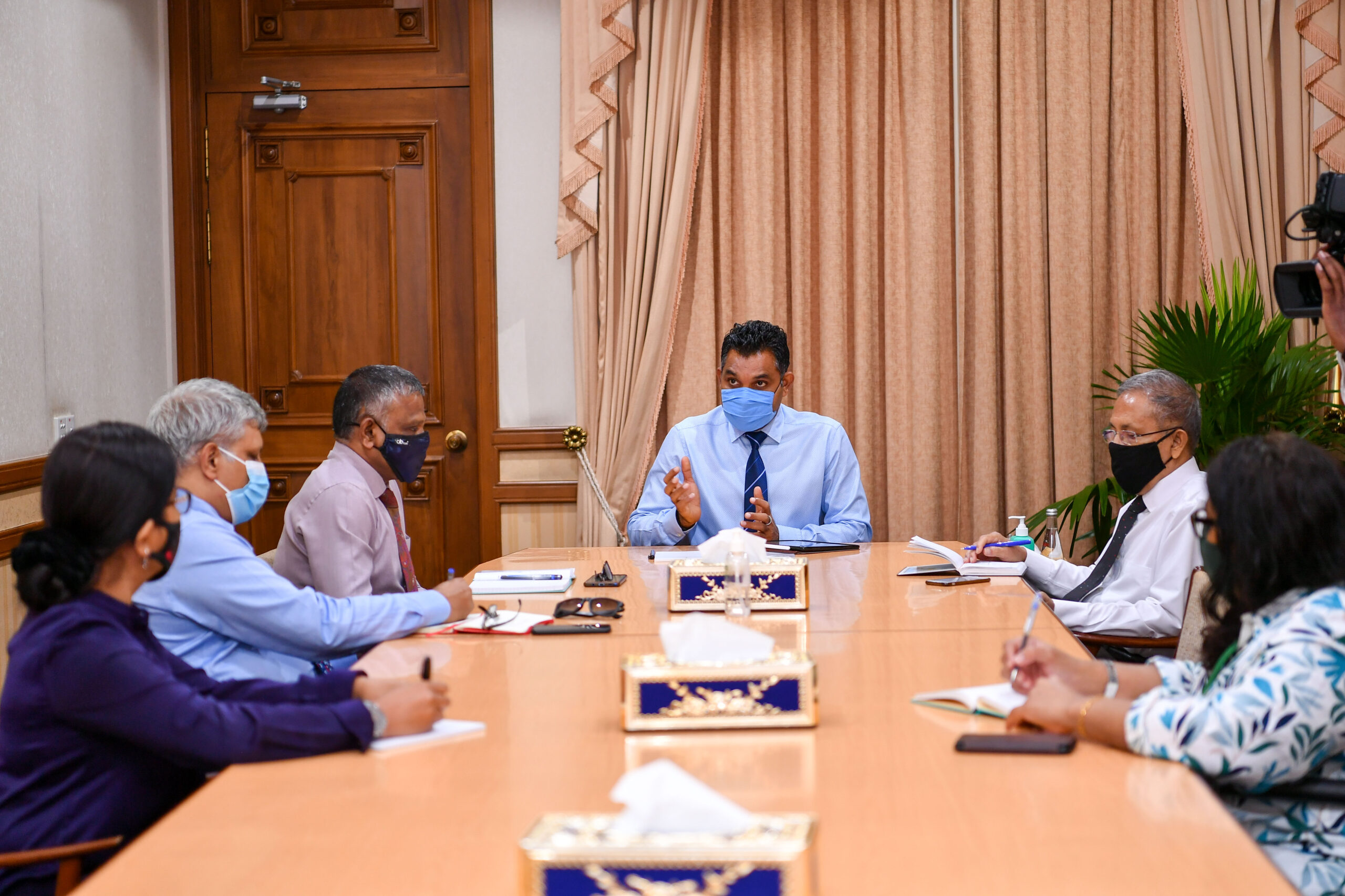 ޑޮކްޓަރުން ތަމްރީނުކުރުމާ ގުޅޭގޮތުން މަޝްވަރާ ކުރައްވައިފި