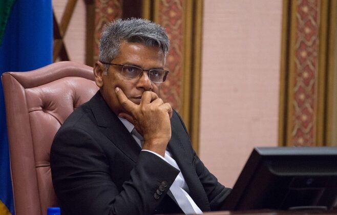 ދަރަނި ނުވާބަޖެޓެއް ފޮނުވީ ކޮންރައީސެއް؟: މޫސަ