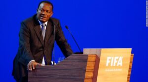 ޖިންސީ ފުރައްސާރައިގެ ތުހުމަތުގައި ހެއިޓީގެ ފުޓްބޯޅަ ފެޑަރޭޝަންގެ ރައީސް އުމުރަށް ސަސްޕެންޑް ކޮށްފި