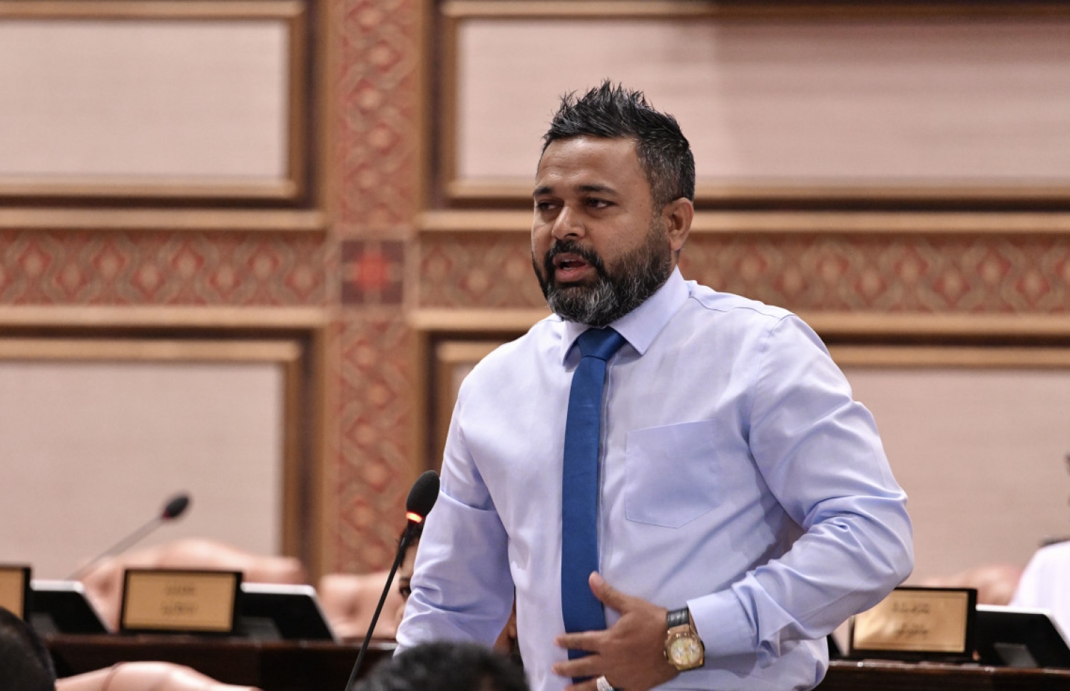 ކޯޕަރޭޓް ވީޒާ ދޫކުރަން ފެށުމަކީ ޤައުމަށް ޣައްދާރުވުން، މިއީ ނުބައި މަޤްޞަދެއް ޙާސިލުކުރުމުގެ ކޮޅުމަތި: ޝިޔާމް