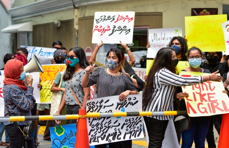 ކުޑަކުއްޖަކަށް ޖިންސީ ގޯނާ ކުރި މައްސަލާގައި 49 އަހަރުގެ ދޮންބައްޕަ ހައްޔަރުކޮށްފި