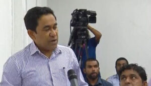 ރައީސް ޔާމީންގެ ވަކީލުންގެ ބައްދަލުވުމަށް، ކަރެކްޝަނުން ދިން ލެޕްޓޮޕް ބަގް ކުރިކަމަށް ތުހުމަތުކޮށްފި