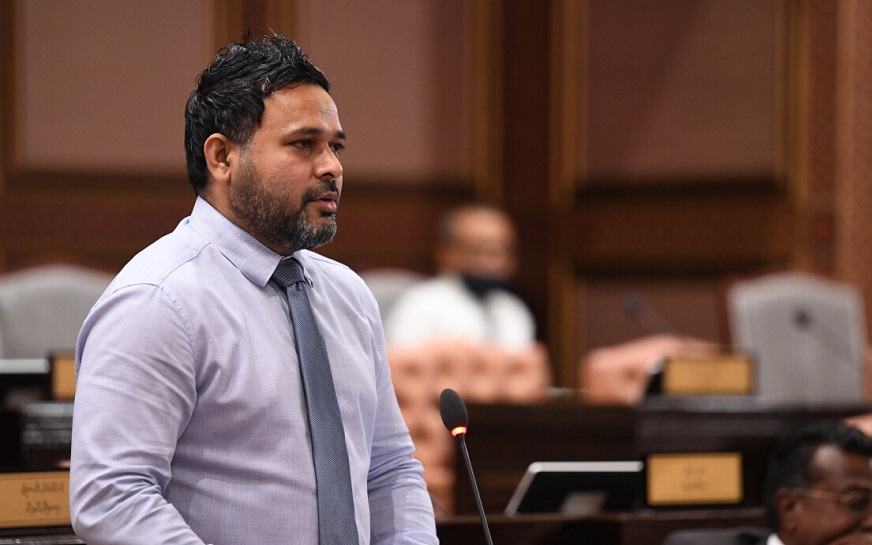 ޤައުމު ދަރަނިވެރިކޮށް، ނިކަމެތި ކޮށްލުމުގެ ޒިންމާ ނަގަންޖެހޭނީ އެމްޑީޕީން، ރެކެން ނޫޅުއްވާ: ޝިޔާމް