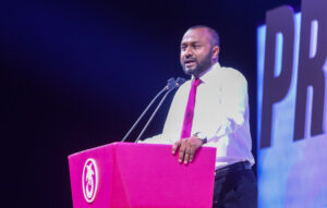 އިޤްތިޞާދީ މުހިންމު މަޤާމުތަކަށް ދިވެހިންނަށް ފުރުސަތު ނުލިބޭތީ ޑރ.ޝަހީމްގެ ކަންބޮޑުވުން