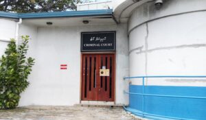 ގުރައިދޫގައި ބިދޭސީ މީހާ މަރާލި މައްސަލާގައި ހެކި ފިލައިގެން ގޮސްދާނެކަމުގެ ބިރު އެބައޮތް: ވަކީލު