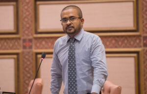 ރާއްޖެ ބަނގުރުޓުވެދާނެ ވާހަކަ ދެއްކުމަކީ ބޭރުގެ އެހީ ހުއްޓުވަން ހިންގާ ޖަރީމާއެއް: ނިހާދު