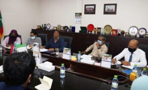 ނިޒާމީ ގޮތެއްގައި ކޮރަޕްޝަން ހުއްޓުވުމަށް އޭސީސީއާއި، ޕީޖީ އެއްމޭޒަކަށް