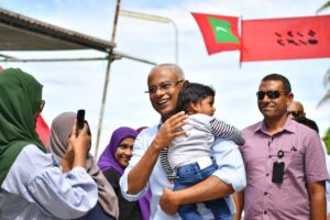 މޫސޫން ގޯސްވުމާއި ގުޅިގެން ރައީސް ހޯރަފުއްޓަށް ވަޑައިގަތުން މާދަމާ