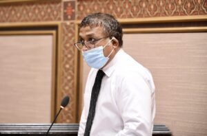 އަޅުގަނޑަކީ 4 ވުޒާރާވެސް ބެލެހެއްޓި މީހެއް، ވުޒާރާ އެއްކޮށްލުމަކުން ގޮންޖެހުމެއްނެތް: އަސްލަމް