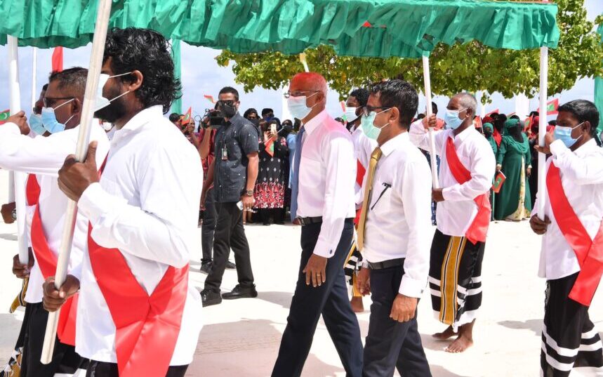 ހޯރަފުށީ ރައްޔިތުންނަކީ އަޖައިބެއްފަދަ އޯގާތެރި ރަހުމަތްތެރިން ތަކެއް: އާޒިމް