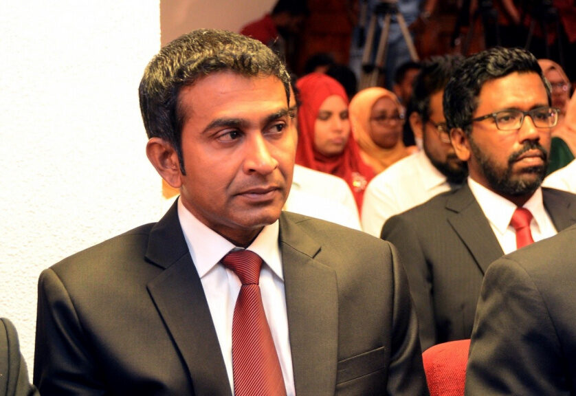 ސަސްޕެންޑުގައި ހުންނަތާ އަހަރަކަށްފަހު ގާޒީ ބާރީ ވަކިކުރަން މަޖިލީހަށް ފޮނުވައިފި