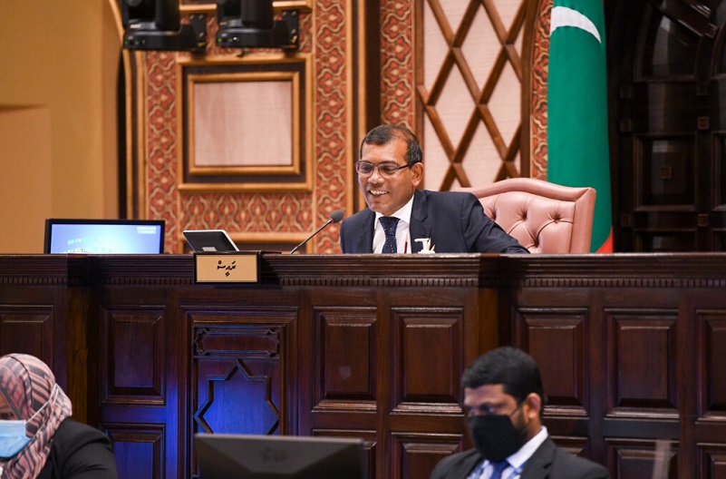 ފިނޮޅުތަކަށް ދަތުރުދާ މީހުން ދޫނިތަކާއިވެސް އެކީގައި މޫދަށް އެރި އުޅުއްވާ: ރައީސް ނަޝީދު