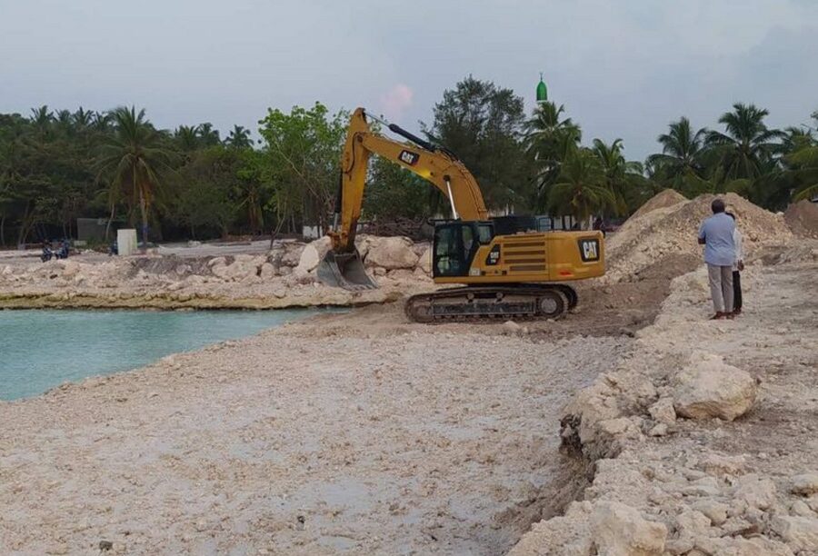 ފޯކައިދޫ ޒަމާންވީ ބަނދަރު ތަރައްޤީ ކުރުމުގެ މަސައްކަތް ބާރަށް ކުރިއަށް