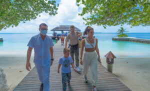 ބޯޑަރު ހުޅުވިފަހުން އިއްޔެއަކީ ރެކޯޑެއް، 2000 ފަތުރުވެރިން