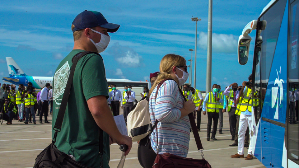 ރާއްޖެ އަންނަ ފަތުރުވެރިންގެ ޢަދަދު މައްޗަށް، މިހާތަނަށް 4 ލައްކައަށްވުރެ ގިނަ ފަތުރުވެރިން ޒިޔާރަތްކޮށްފި