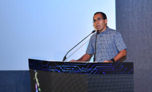 މަޖިލީހުގެ ވަކި ފެކްޝަނަކުން އަޅުވަން އުޅޭ ދޮގު އިލްޒާމު ބޭޒާރުވާނެ: މަލީހު