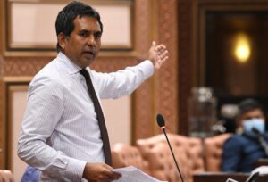 ޒުވާނުނަށް އިސްކަންދޭ ކަމަށްބުނެ ބިދޭސީން ބޮޑު މުސާރާގައި ގެނައުމުން ދެކޮޅު ނުޖެހޭ: ސައީދު