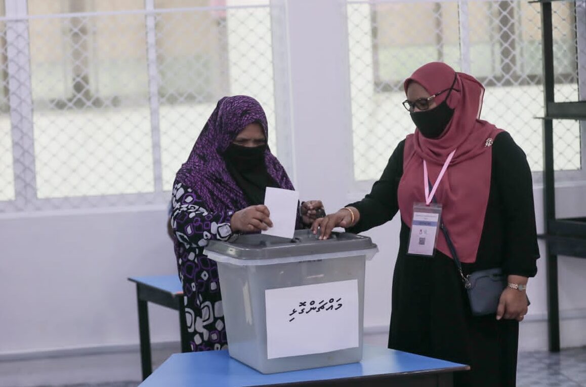 އިންތިހާބު ފަސްވުމުން އިތުރު 560 މީހަކަށް ވޯޓުލެވޭ