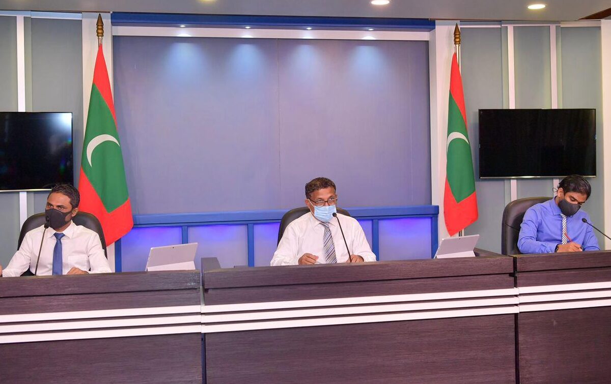 ސިވިލްސާވިސް ކެޓަގަރީން ސިޔާސީ މަޤާމެއްގައި ހުރި ބޭފުޅަކަށް ފްލެޓް ލިބުނު މައްސަލައެއް