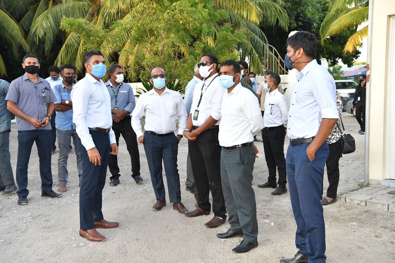 ފުވައްމުލަކު މަގުހެދުމާއި ކުނި މެނޭޖުކުރުމަށް ހުރި ދަތިތައް ހައްލުކުރުމަށް މަޝްވަރާކުރައްވައިފި