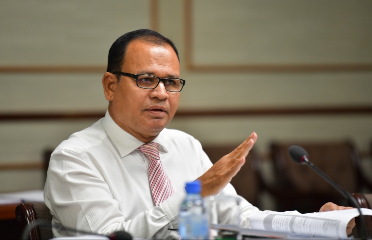 މަރްހޫމް އަމީން ދީދީ އާއި މަރްހޫމް ނާޞިރަށް ހެދިގޮތެއް ރައީސް ޔާމީނަށް ނުހެދޭނެ: އާދަމް ޝަރީފް