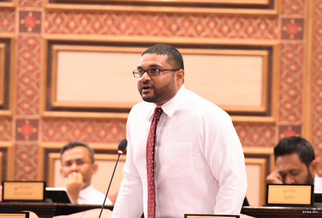 1248 މީހުން ސިޔާސީ ބޭނުމަށް ގުރުބާންކުރުމަކީ ހެޔޮ ވެރިކަމެއް ނޫން: ޣައްސާން