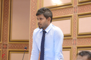 ސަރުކާރަށް ގޮތް ހުސްވެފައިވާކަމުގެ ހުރިހާ ހެއްކެތް މިދަނީ ފެންނަމުން: ސެމްބެ