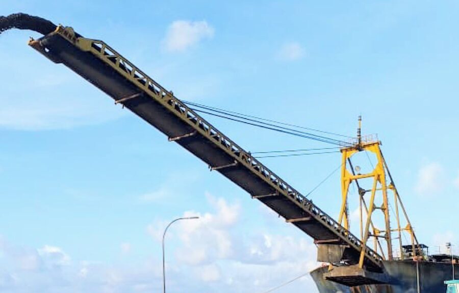 މާމިގިލީ މަގު ހެދުމަށް ބޭނުންވާ ސާމާނު އެރަށަށް ގެންގޮސްފި