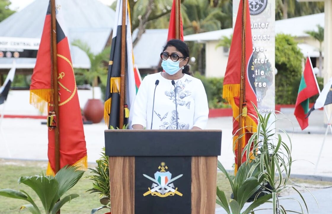 މިދިޔަ އަހަރު ސިފައިންގެ ކޮންމެ 5 މީހެއްގެ ތެރެއިން 3 މީހަކު ތަމްރީން ކުރެވުނު: މިނިސްޓަރ