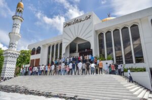 އަމިއްލަ ނަފްސު ހަލާކުގެ ތެރެއަށް އެއްލާނުލުމަށް ޚުޠުބާގައި ގޮވާލައްވައިފި