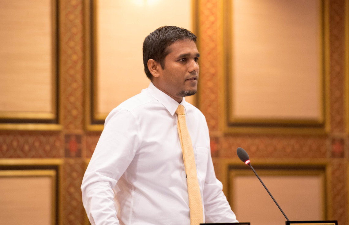 ފުލުހުންގެ ހުރިހާ އޮފިސަރުން ބަދަލުކޮށްގެންވެސް ކުރީ ސަރުކާރުގެ ޖަރީމާތައް ބަލާނަން: އިލްޔާސް
