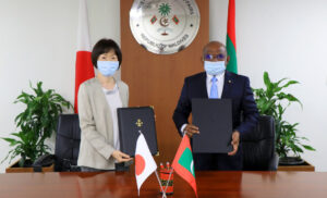 ޖީ-20 ޑެޓް ސަރވިސް ސަސްޕެންޝަން އިނީޝިއޭޓިވްއާ ގުޅޭ އެކްސްޗޭންޖް އޮފް ނޯޓްސްގައި ދިވެހިރާއްޖެއާއި ޖަޕާނުން ސޮއިކޮށްފި