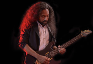 ބެކް މިއުޒިކާއެކު މަޖިލިސް ޖަލްސާ ބާއްވާނަމަ ވާނެގޮތް ޝަހީދު ދައްކާލައިފި!