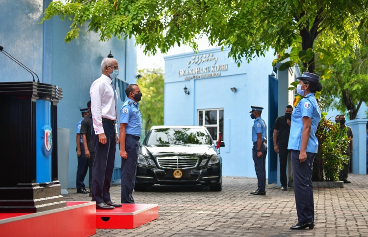 ގިނަ ހައްގުތަކެއް ހަނިކޮށްފައިވާ ފުލުހުންގެ ޤާނޫނު ތަސްދީޤު ކުރުމުން އެމްޑީޕީގެ ތައުރީފު އޮހެނީ